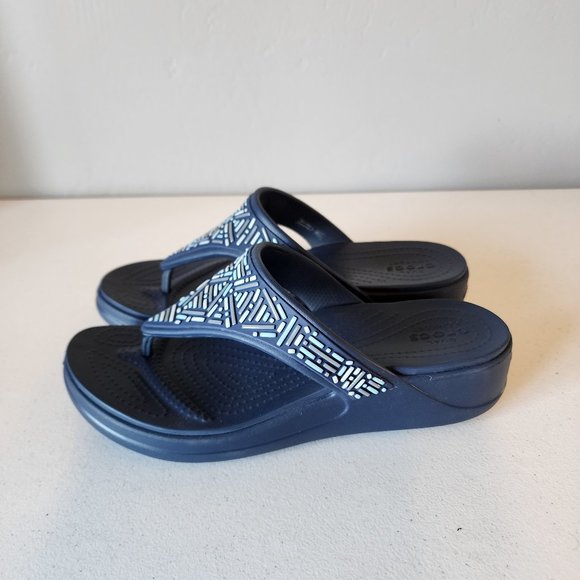 Crocs Wedge "LIKE NEW" - Picture 5 of 14